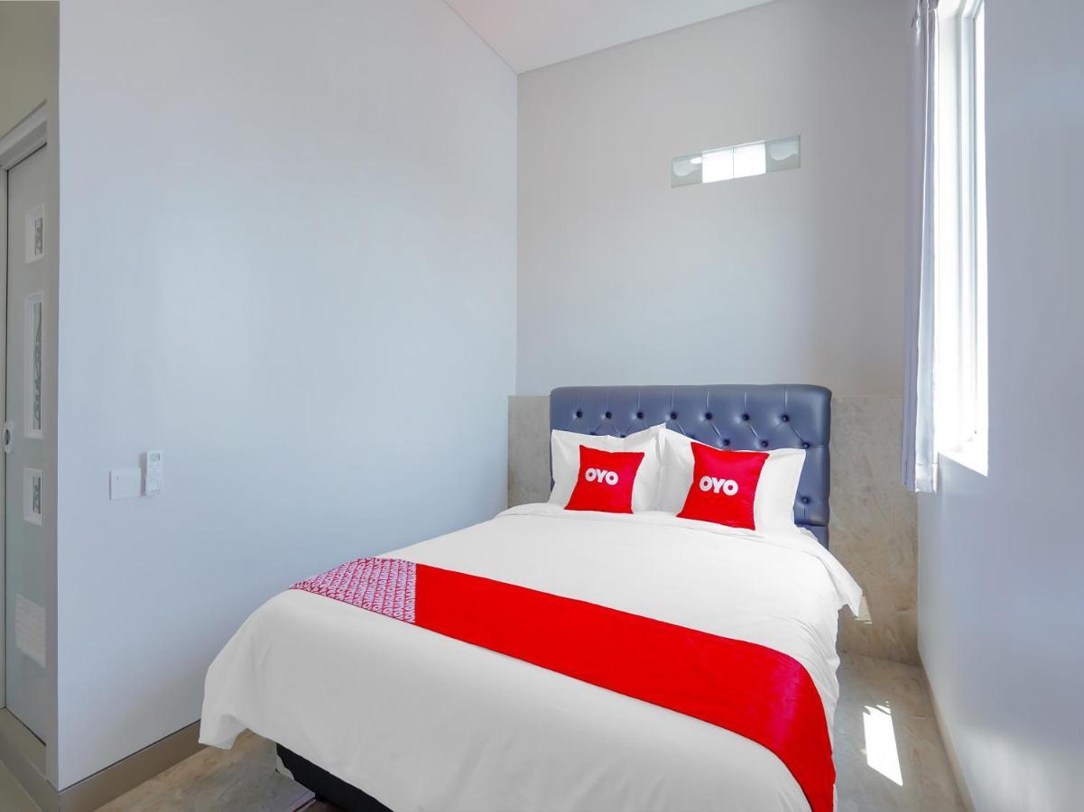 Super Oyo Capital O 90336 Olive Guest House Surabaya Ngoại thất bức ảnh
