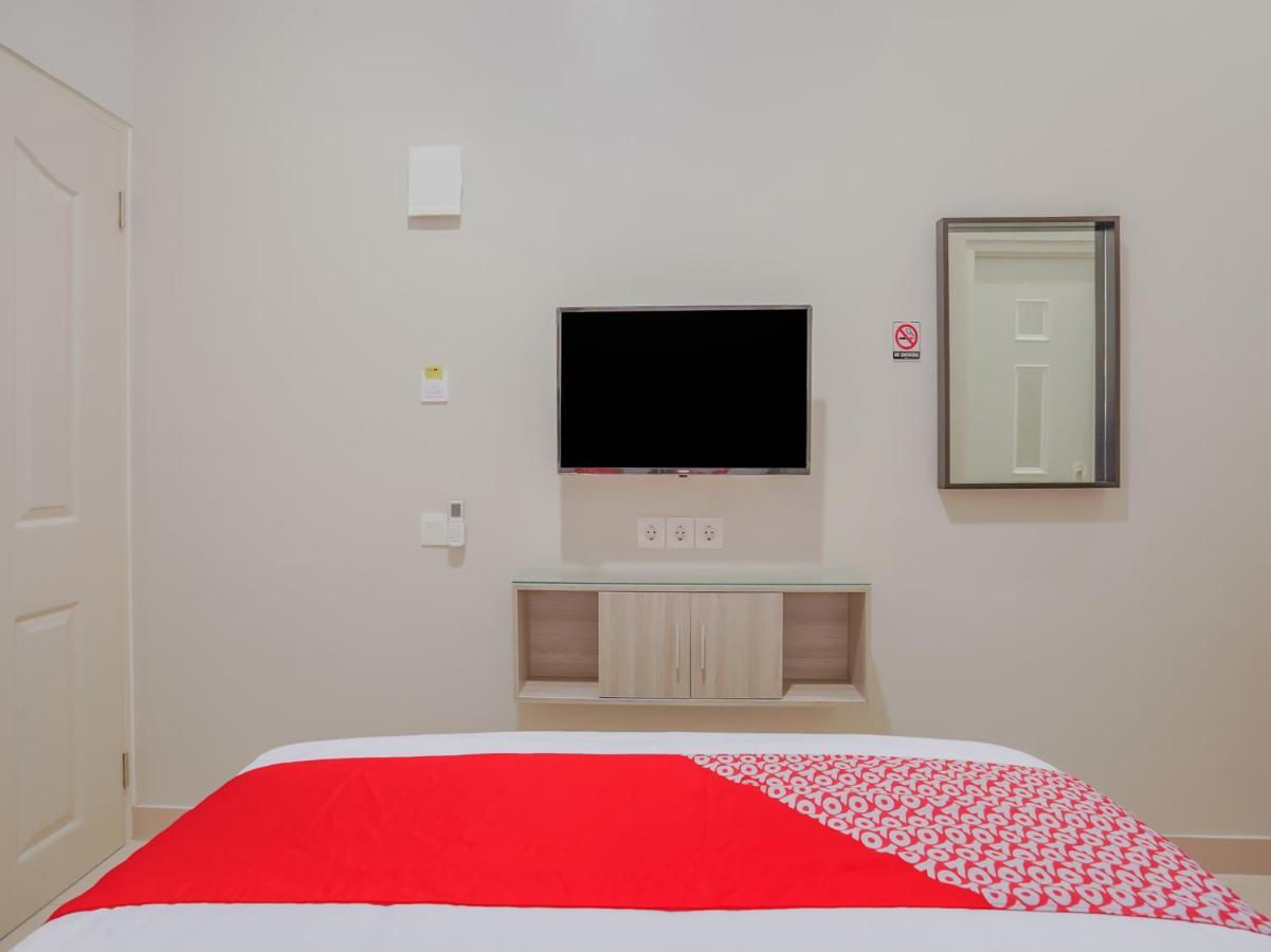 Super Oyo Capital O 90336 Olive Guest House Surabaya Ngoại thất bức ảnh
