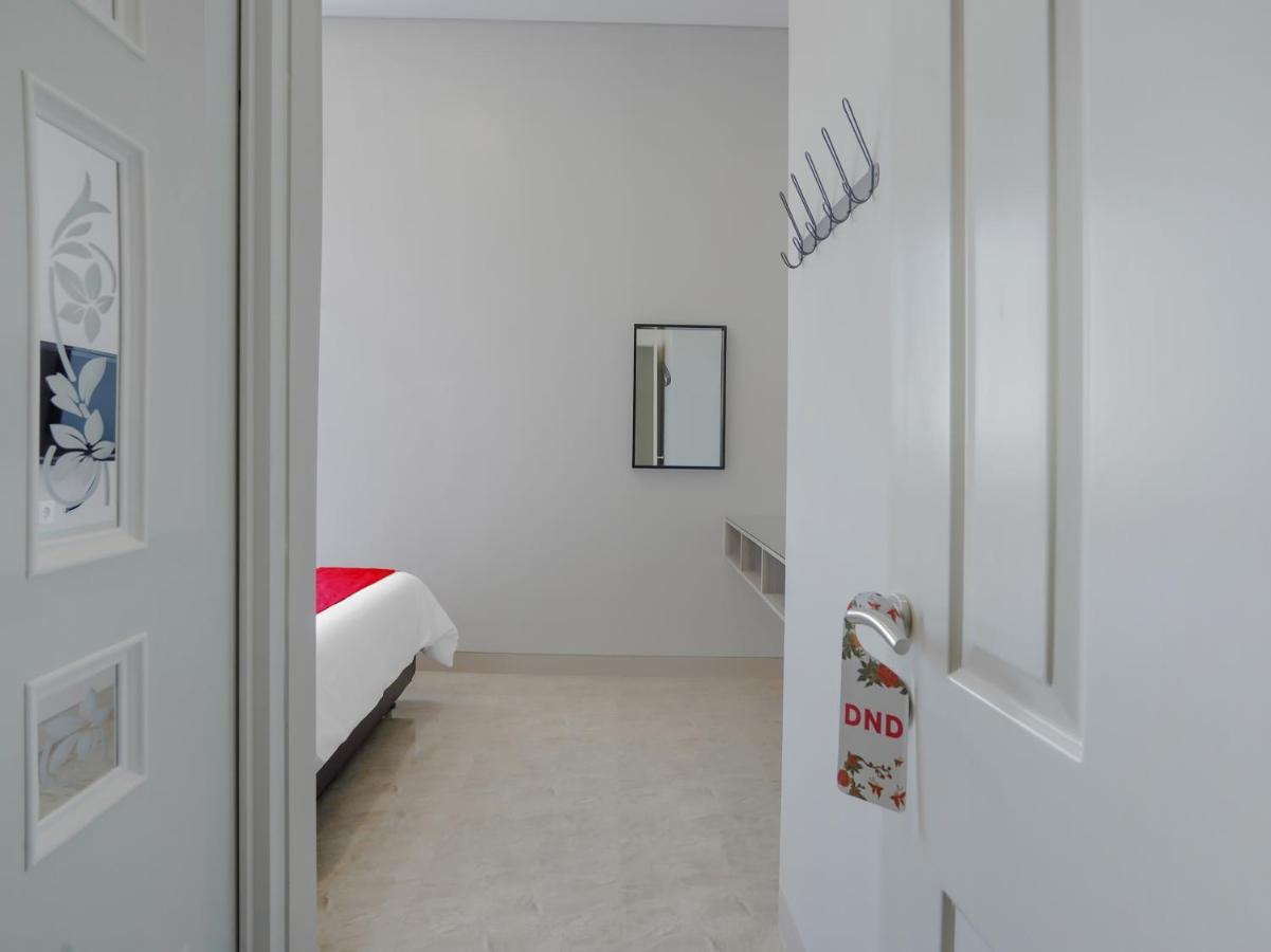 Super Oyo Capital O 90336 Olive Guest House Surabaya Ngoại thất bức ảnh